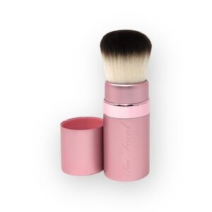 Deadstock: new Too Faced ㋛ Retractable Teddy Bear Hair Kabuki Brush ㋛ Metal Pink